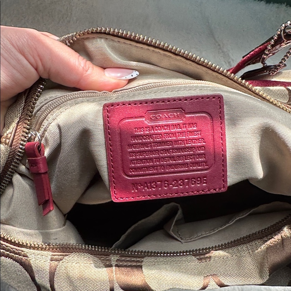 Coach Vintage Brown and Burgundy Signature Handbag - Picture 6 of 7